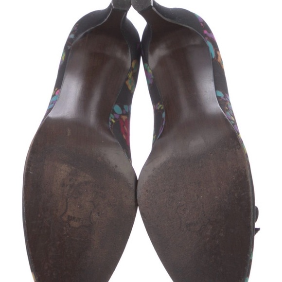 Stuart Weitzman Black Heels with Multicolor Pattern - Picture 4 of 4